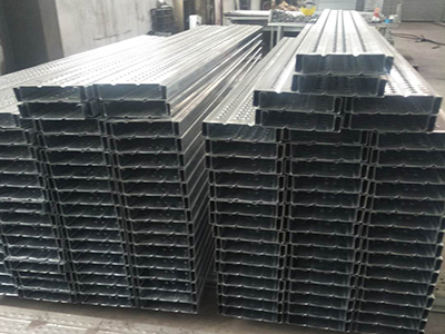 钢跳板安装的安全保障措施